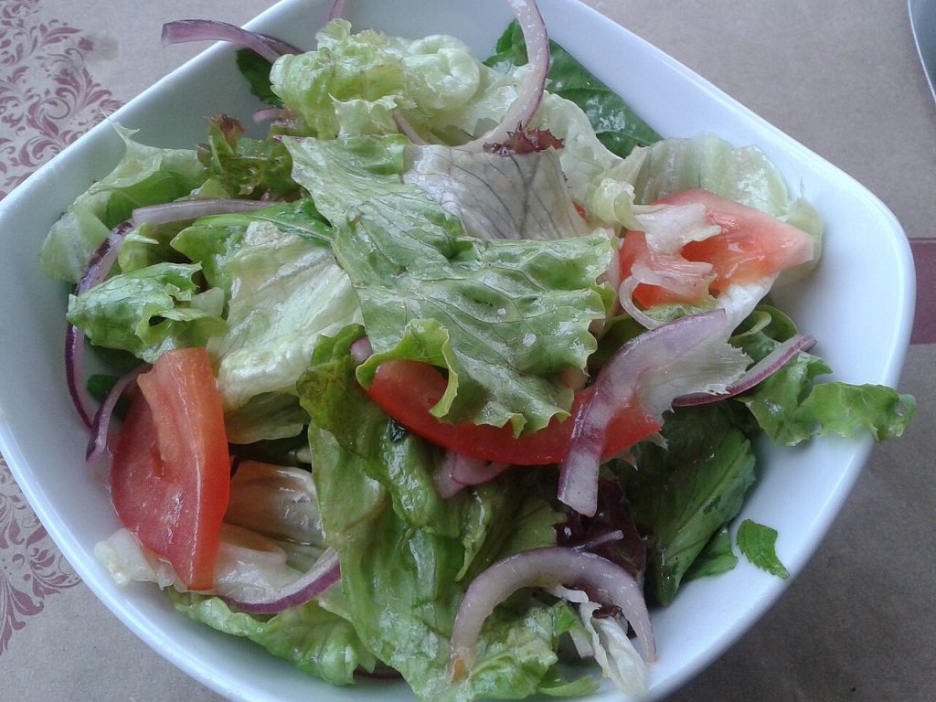 Çanakkale beslenme danışmanlığı: taze yeşil salata